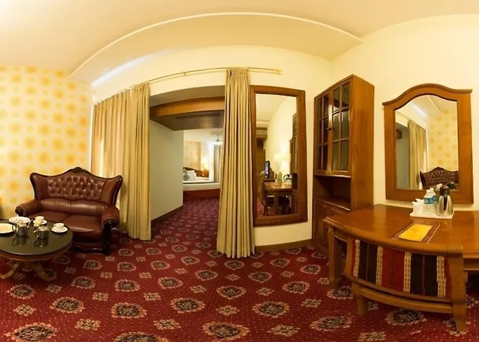 Hotel Jaipur Palace RAJASTHAN